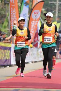 BIB: 45402, 45311
                            <button type="button" onclick="openModal(8233012)" class="btn btn-primary btn-sm float-right btn-popup" data-toggle="modal" data-target=".modal-high-quality">
                        <i class="fas fa-shopping-cart"></i> Add to Cart
                    </button>
                                            <button type="button" onclick="isThisMe(8233012, true)" class="btn btn-success btn-sm float-right btn-popup btn-isme hidden" data-toggle="tooltip" data-placement="bottom" title="นี่คือรูปของคุณใช่ไหม คลิกที่นี่เพื่อเอาเข้าอัลบั้ม">
                        <i class="fas fa-plus"></i> Add to album
                    </button>
                    <button type="button" onclick="isThisMe(8233012, false)" class="btn btn-warning btn-sm float-right btn-popup btn-isnotme hidden">
                        <i class="fas fa-ban"></i> Remove from album
                    </button>